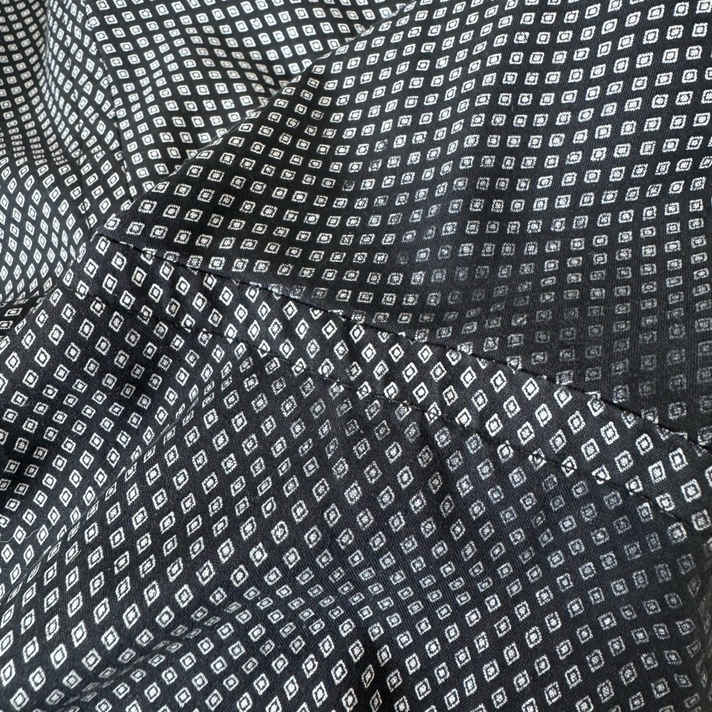 HB Men's Geometric Shape Black and White Button Down Shirt - Picture 6 of 6